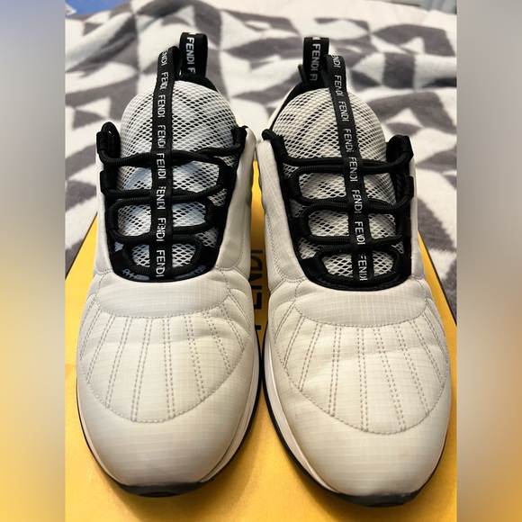 Authentic Fendi sneakers - Picture 12 of 14